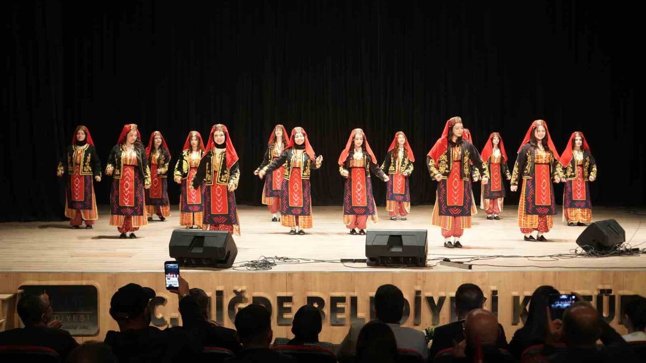 Niğde'de Nevruz Kutlamaları: Türk Dünyası Ezgileri ve Kültürel Gösteriler