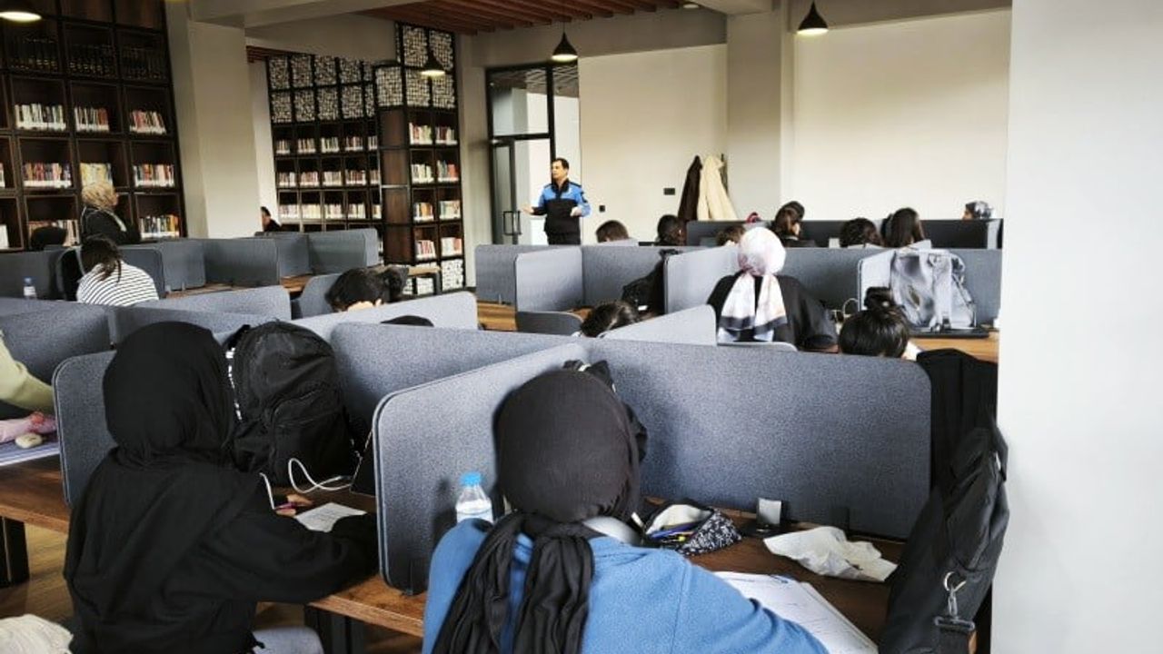 Niğde'de polis vatandaşları dolandırıcılığa karşı bilgilendirdi (23-29 Mart 2026)