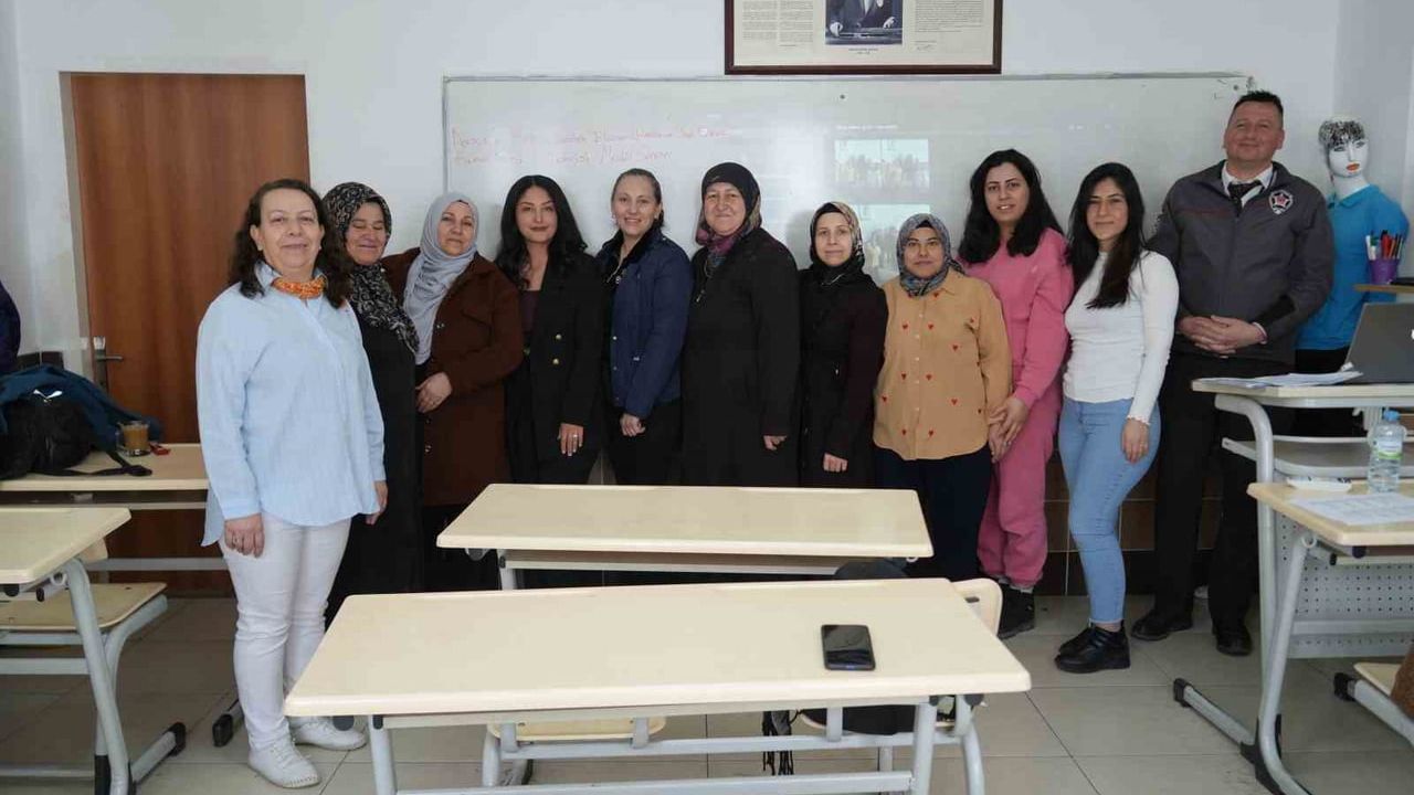 Niğde Halk Eğitimi Merkezi'nin 413 Saatlik Hasta ve Yaşlı Bakım Kursu İstihdama Kapı Açıyor