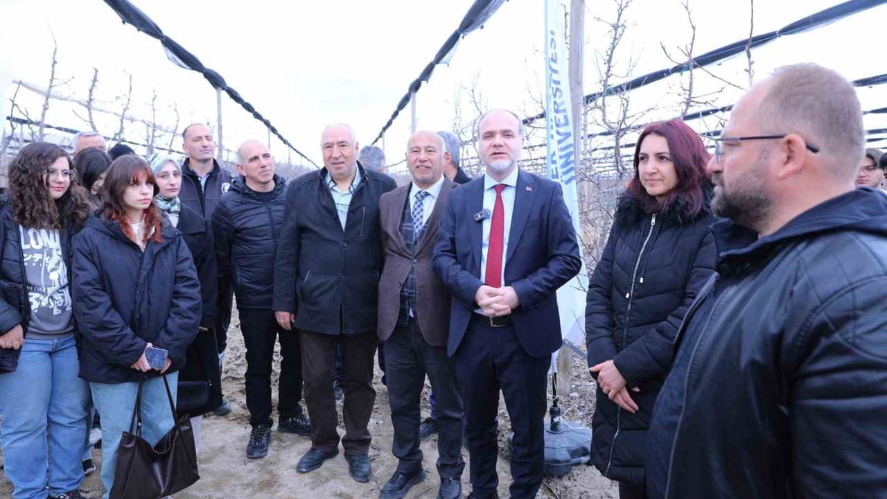 Niğde Ömer Halisdemir Üniversitesi Uygulamalı Budama Eğitimiyle Üreticilerin Becerilerini Güçlendirdi