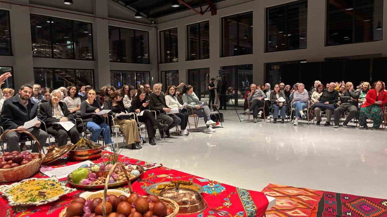 Nilüfer'de 'Gastroetnomüzikolojik Kaynatmalar' etkinliğinde kadın emeği ve bahar ritüelleri konuşuldu