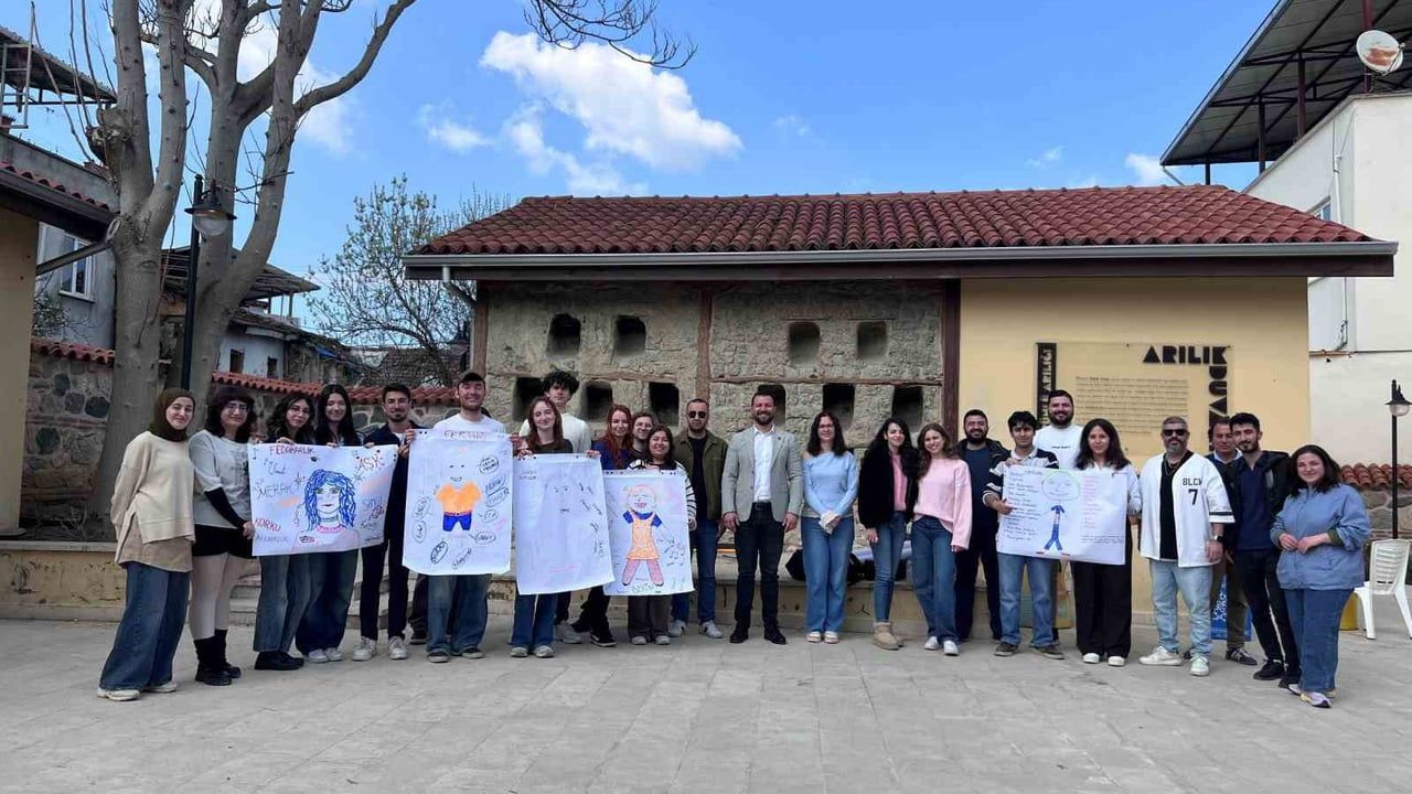 Nilüfer'de gençler 'Gönüllülük ve Dayanışma Kültürü' buluşmasında bir araya geldi