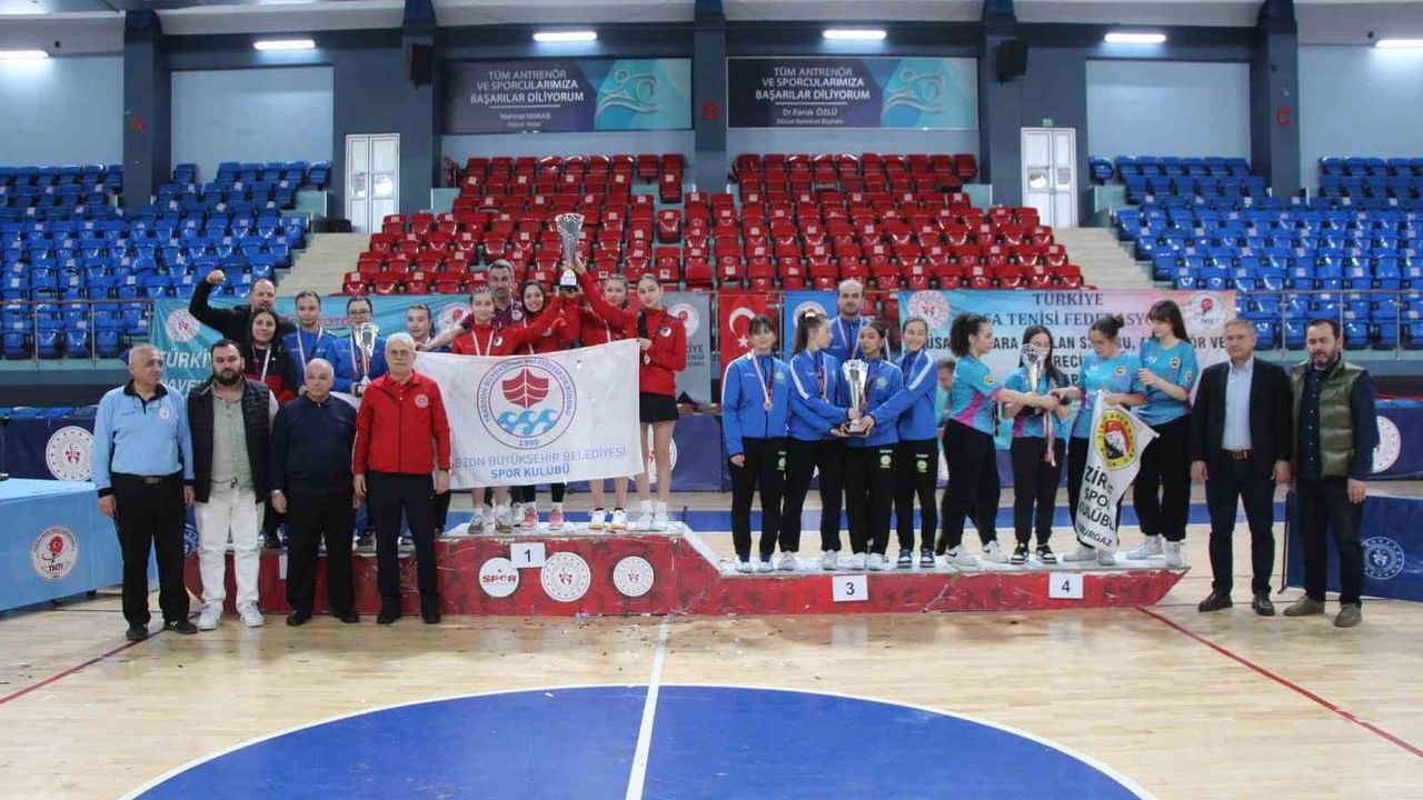 Off Klasman Masa Tenisi Düzce'de tamamlandı: Kızlarda Trabzon, Erkeklerde Muğla birinci oldu
