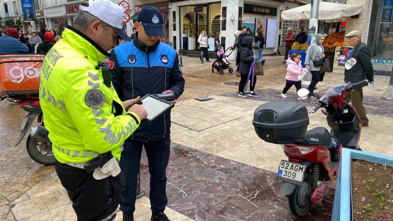 Ordu'da trafiğe kapalı caddelerde 261 motosiklet sürücüsüne 364 bin 716 TL ceza