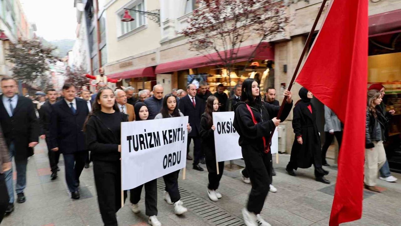 Ordu’da Turizm Haftası kortej yürüyüşüyle başladı