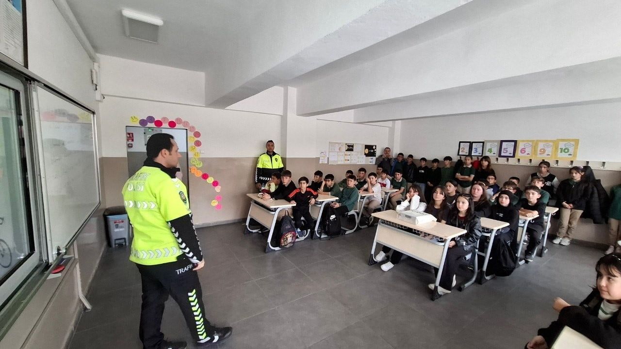 Osmancık’ta Mart ayında polis operasyonlarında hakkında yakalama kararı bulunan 13 kişi yakalandı