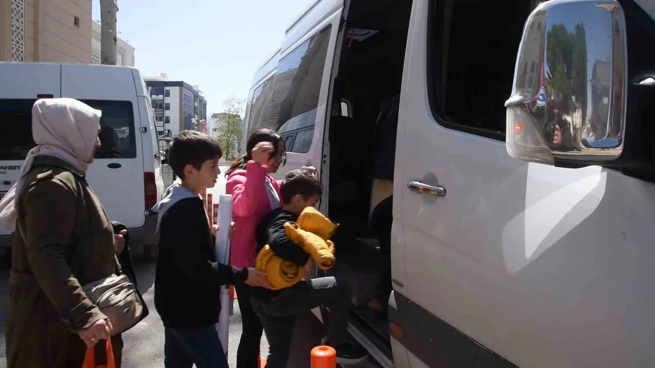 Osmaniye Belediyesi'nden genç araştırmacılara 'Dağdan Ovaya İnen Şehir' projesinde saha gezisi desteği