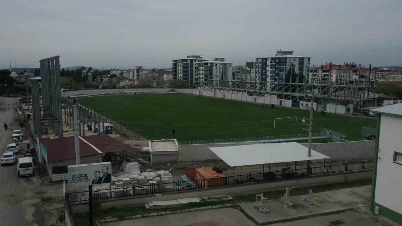Osmaniye'de 7 Ocak Stadyumu'nun Yeniden İnşası %35 Fiziki Gerçekleşme Oranına Ulaştı
