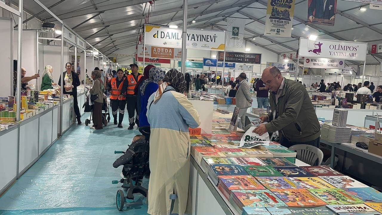 Osmaniye'de 8. Kitap Fuarı açıldı: 120 yayınevi ve 120 yazar katılıyor
