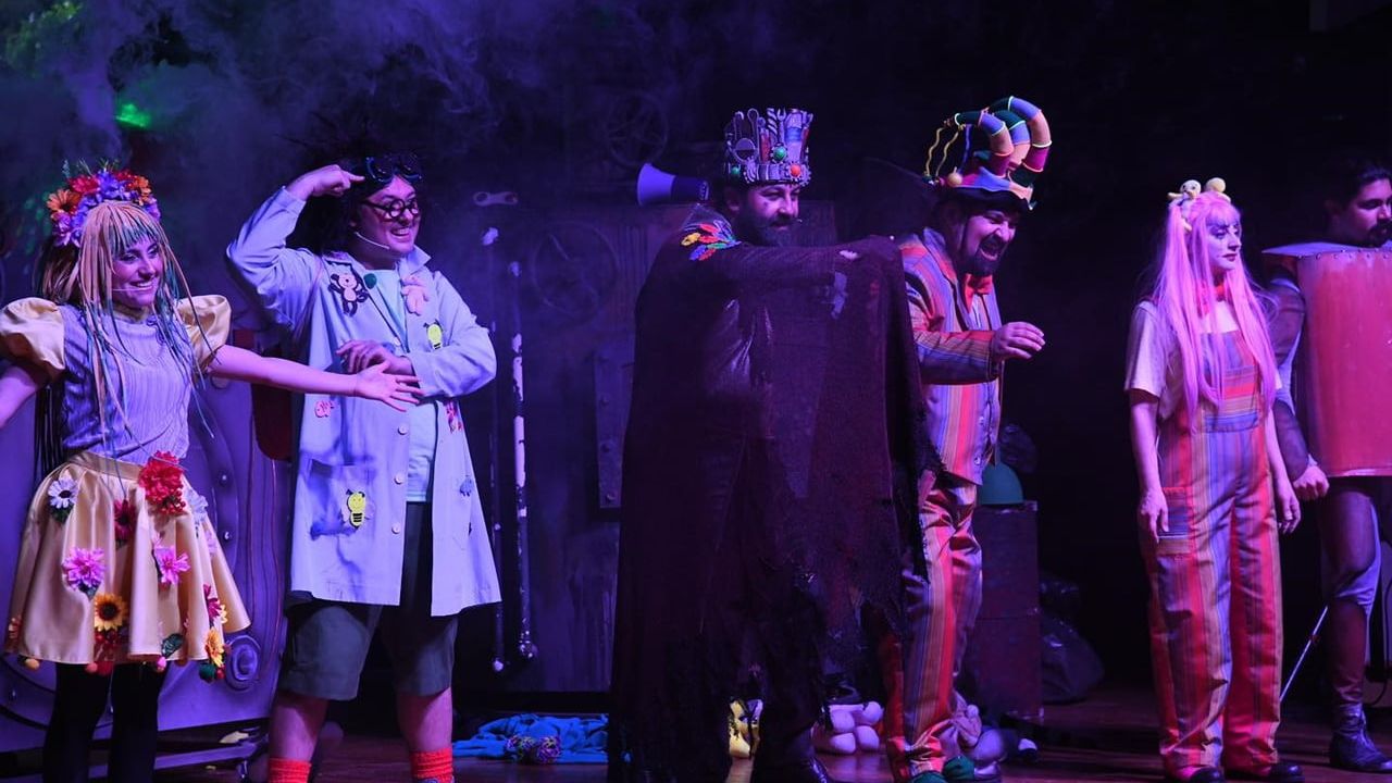 Osmaniye’de ‘Çöplük Kralı ve İcat’ sahnede: Geri dönüşüm ve çevre bilinci çocuklarla buluştu