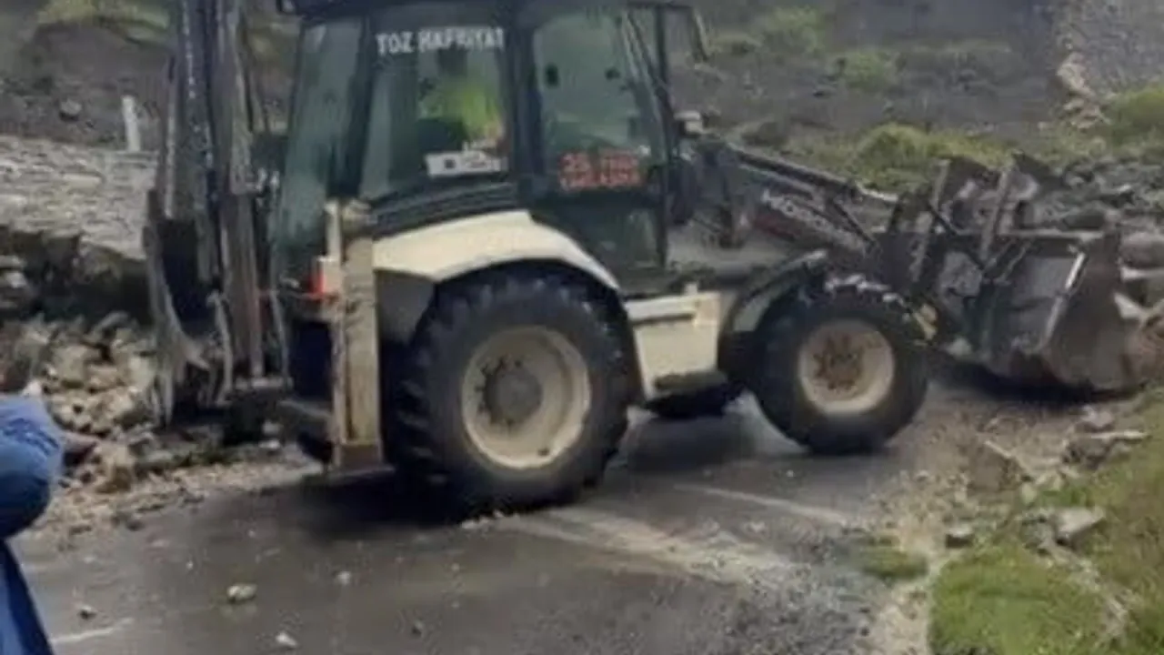 Osmaniye Düziçi’de sağanak: Heyelan ve sel yolları kapattı, ulaşım aksadı