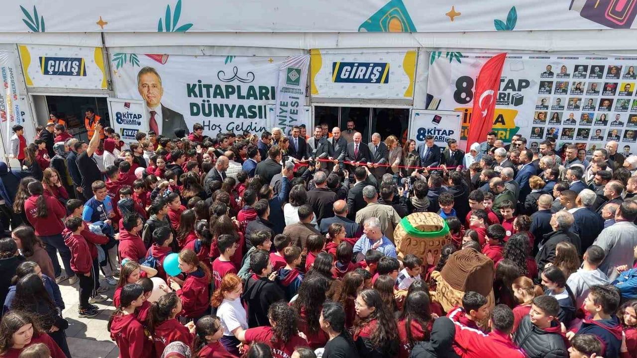 Osmaniye Kitap Fuarı 8. Kez: İlk 3 Günde 30 Bin Ziyaretçi