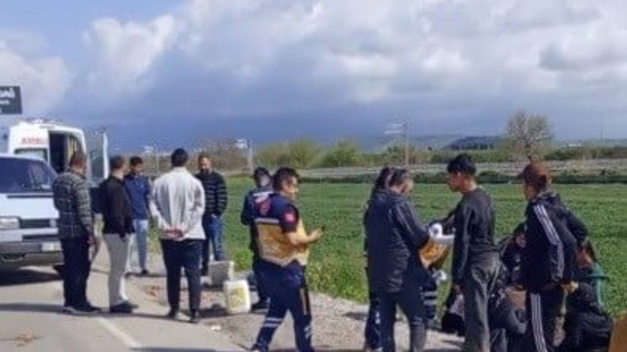 Osmaniye Toprakkale'de işçi servisi ile minibüs çarpıştı: 3 yaralı