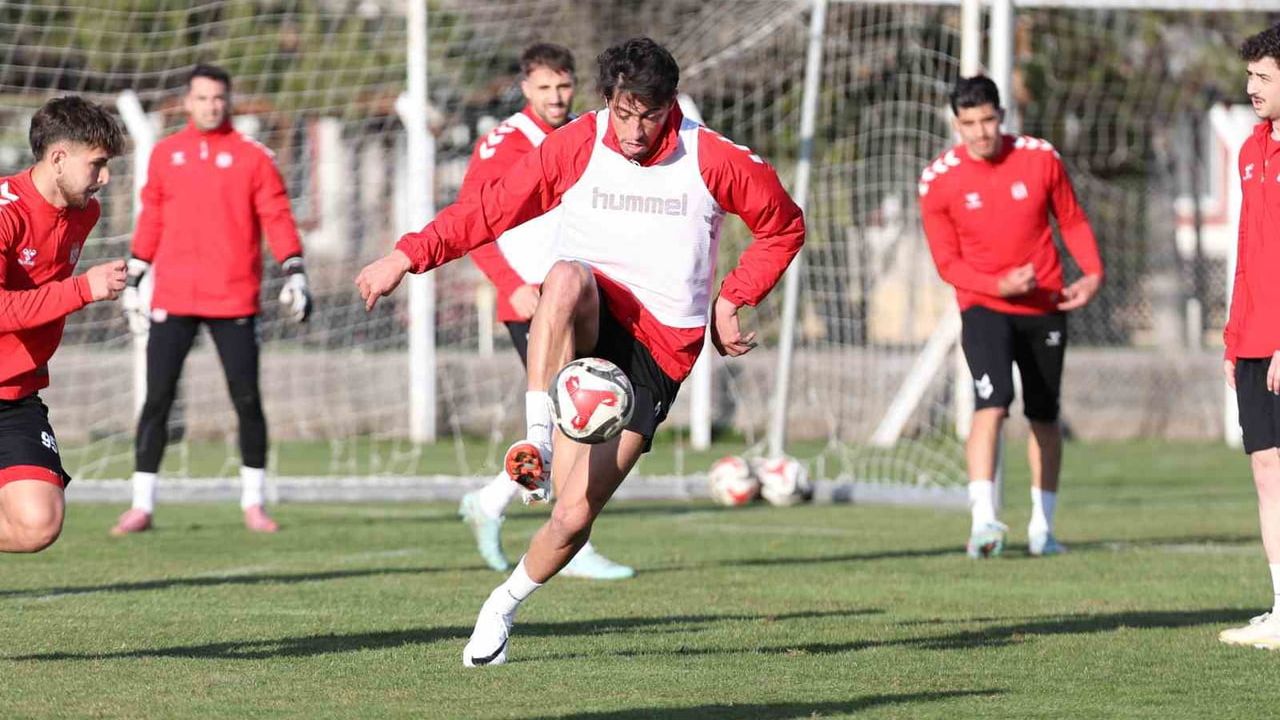 Özbelsan Sivasspor, Boluspor maçı hazırlıklarına kulüp tesislerinde başladı