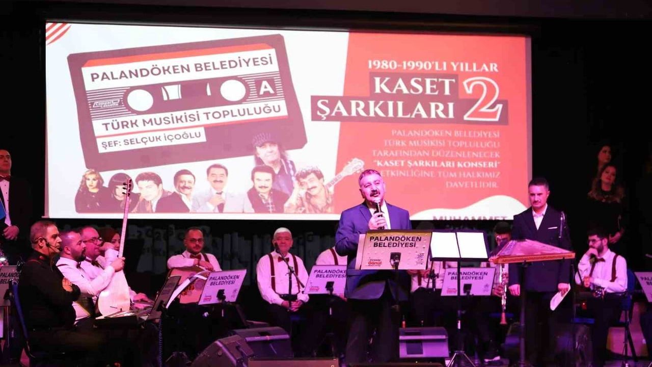 Palandöken'de 'Kaset Şarkıları 2' konseri yoğun ilgi gördü