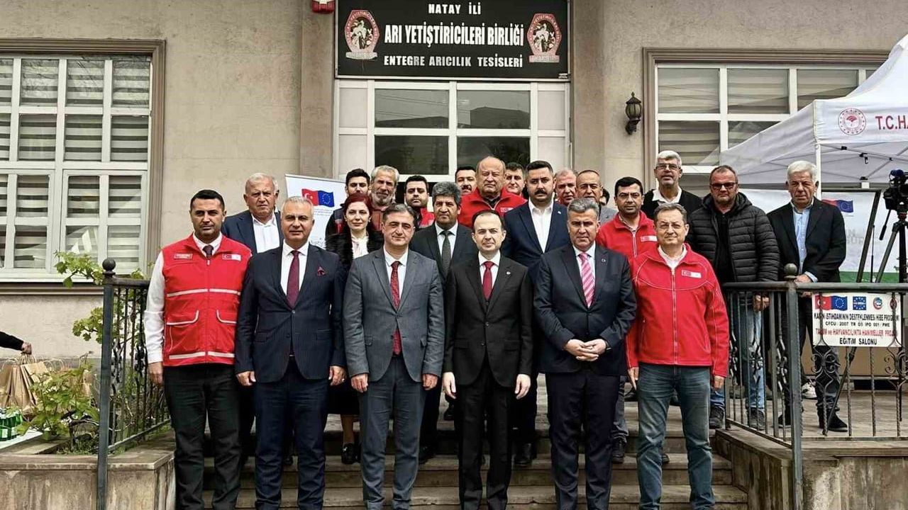 Payas’ta INSURE Projesi Kapsamında Arıcılara Ekipman Dağıtımı Yapıldı