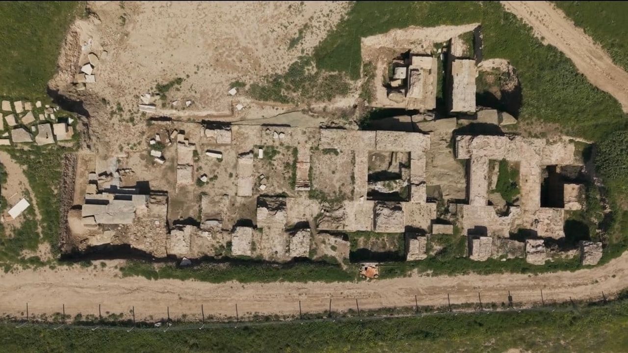 Perinthos Tiyatrosu 2 bin yıl sonra yeniden sanatla buluştu