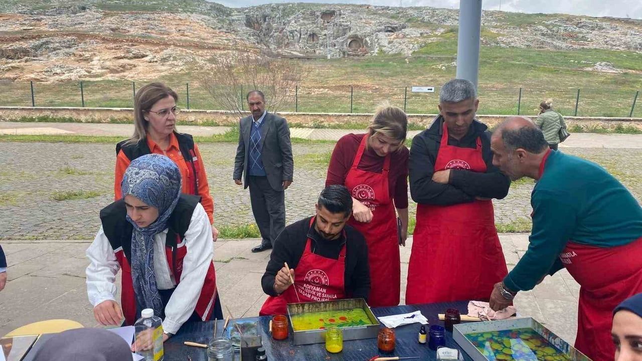 Perre Antik Kenti'nde şehit yakınları ve gaziler ebru ile buluştu