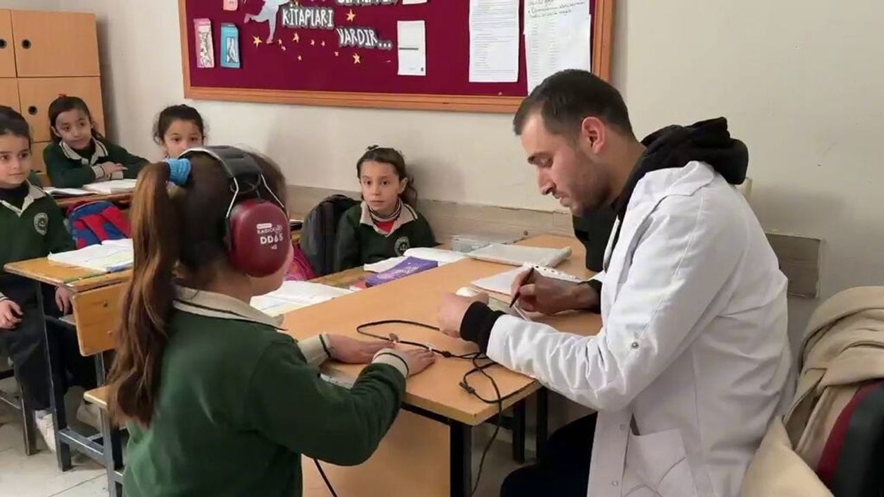Pervari’de İlkokul Öğrencilerine İşitme Taramaları Yapıldı