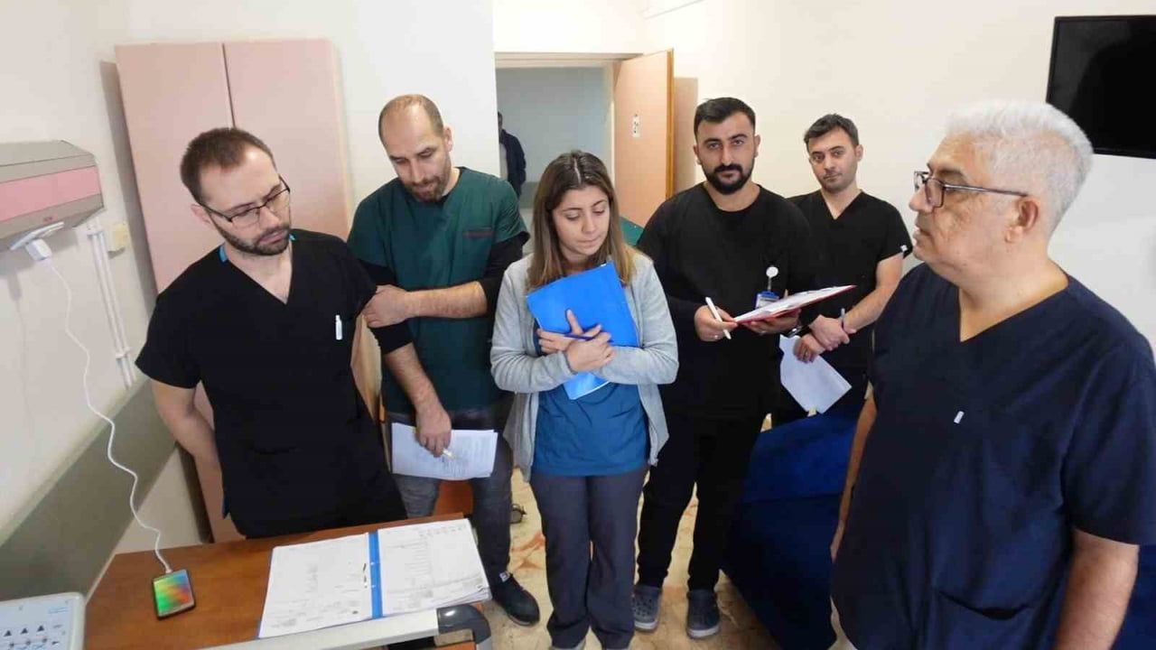 Prof. Dr. Mehmet Yalnız: Sindirim sağlığı için düzenli hareket ve dengeli beslenme gerekiyor