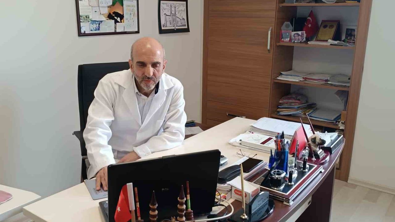 Prof. Dr. Yusuf Ziya Oğrak: Ayıyla Karşılaşınca Kaçmayın, Cüssenizi Büyük Gösterin