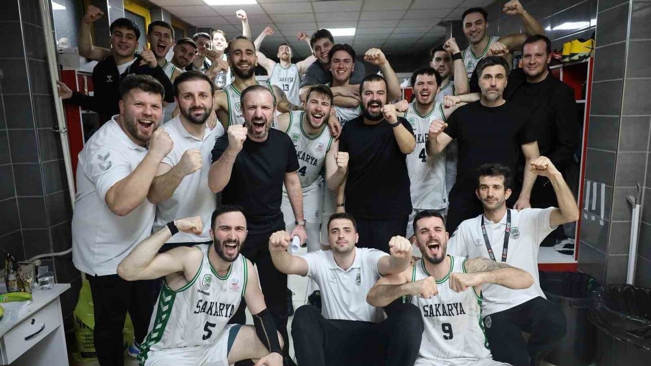 Sakarya Büyükşehir, Play-Off Çeyrek Finaline 87-81'lik Galibiyetle Başladı