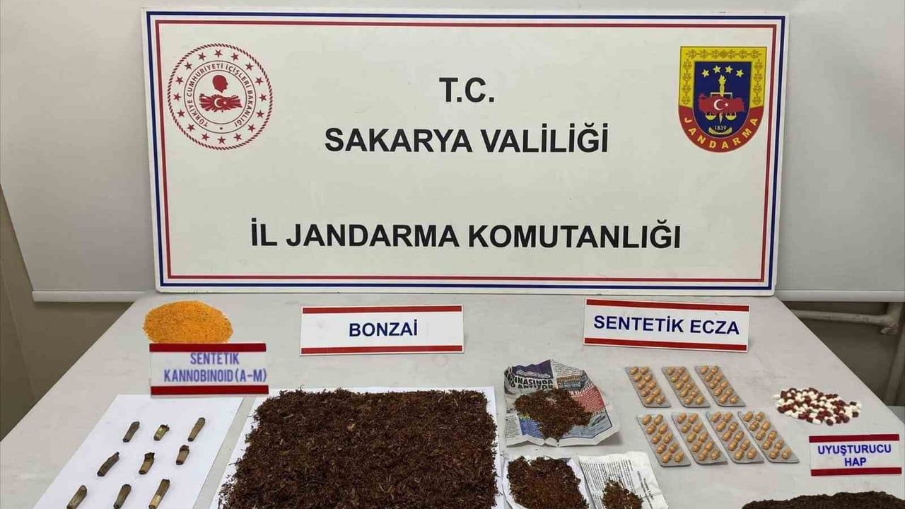 Sakarya'da jandarma operasyonu: Uyuşturucu ele geçirildi, 2 tutuklama