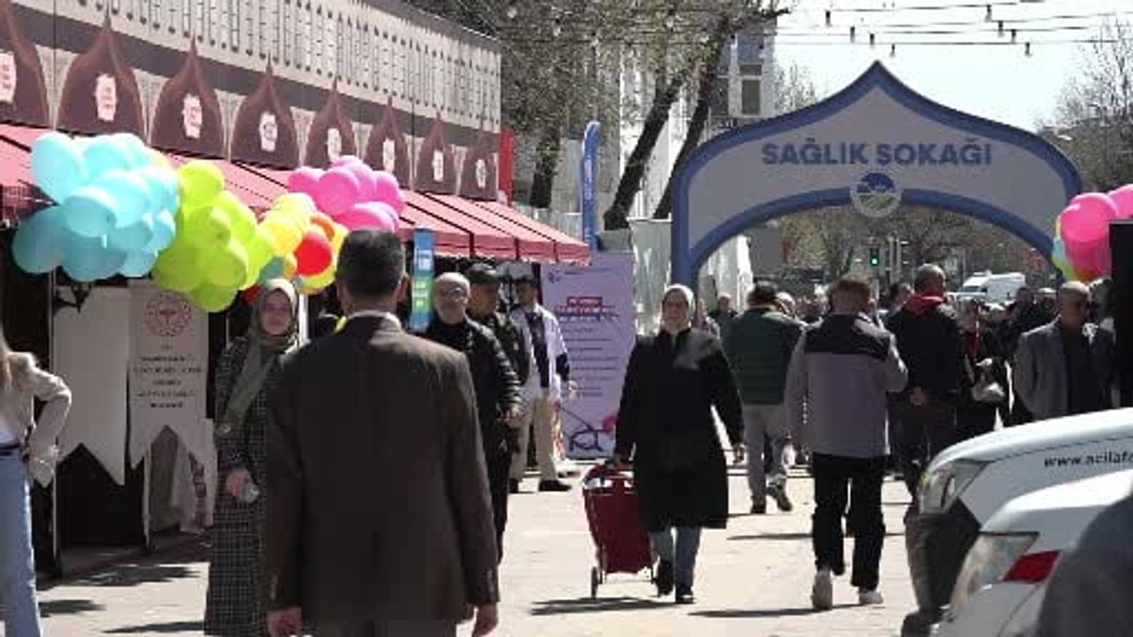 Sakarya’da yağışların ardından güneşli hava vatandaşları parklara çekti