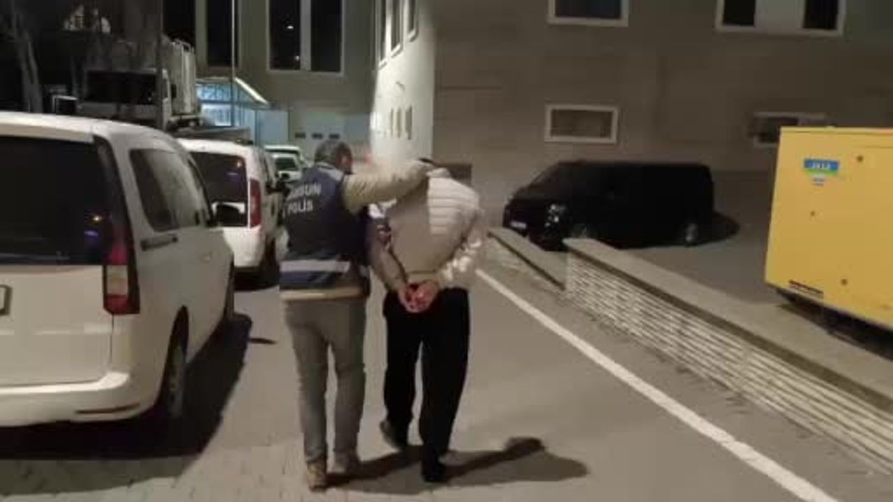 Samsun Atakum'da uyuşturucu operasyonu: 10 yıl 9 ay 22 gün kesinleşmiş cezayla aranan şüpheli yakalandı