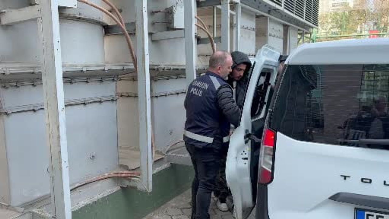 Samsun Canik'te berber salonunda kavga: Silahla ateş eden şüpheli tutuklandı, 4 kişi makasla yaralandı