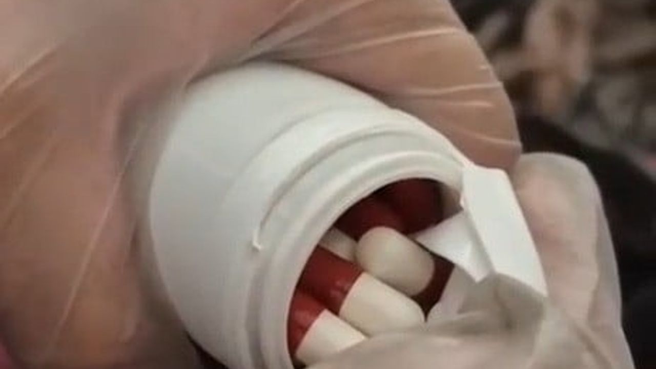 Samsun'da evde 2 bin 200 sentetik ecza hapı ele geçirildi; 1 kişi tutuklandı