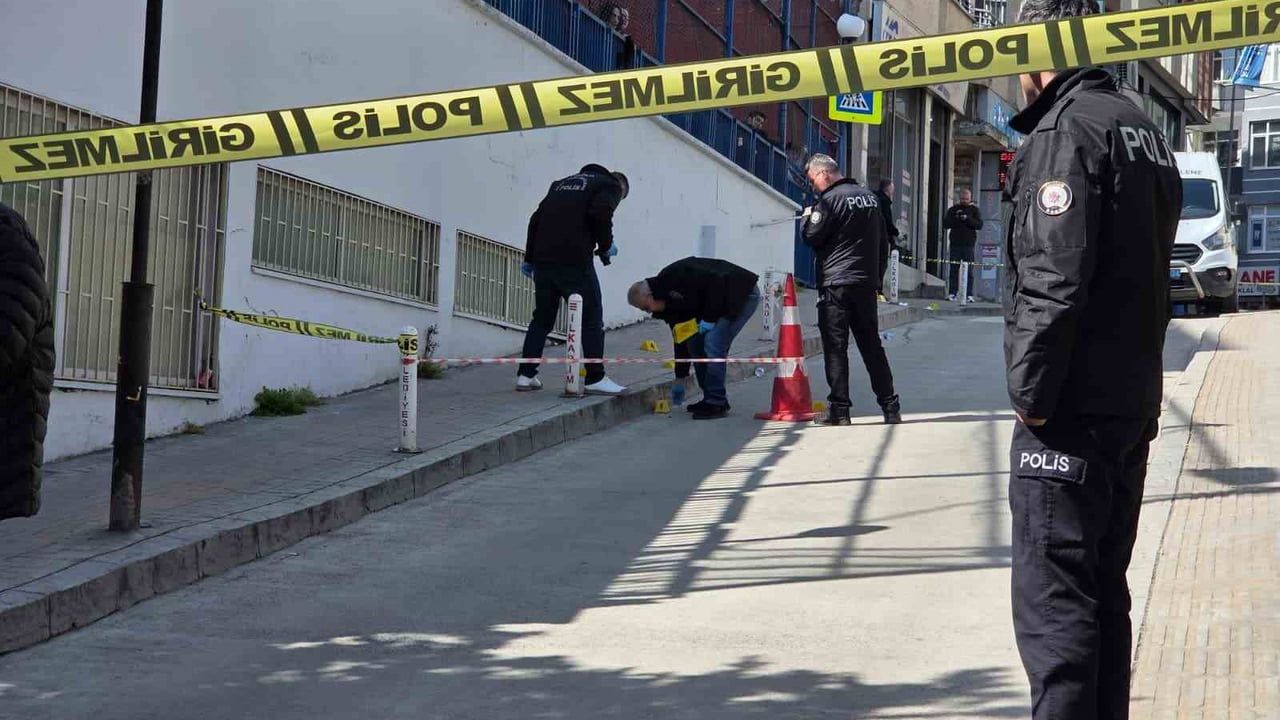Samsun'da okul önünde silahlı saldırı: 2 kişi yaralandı