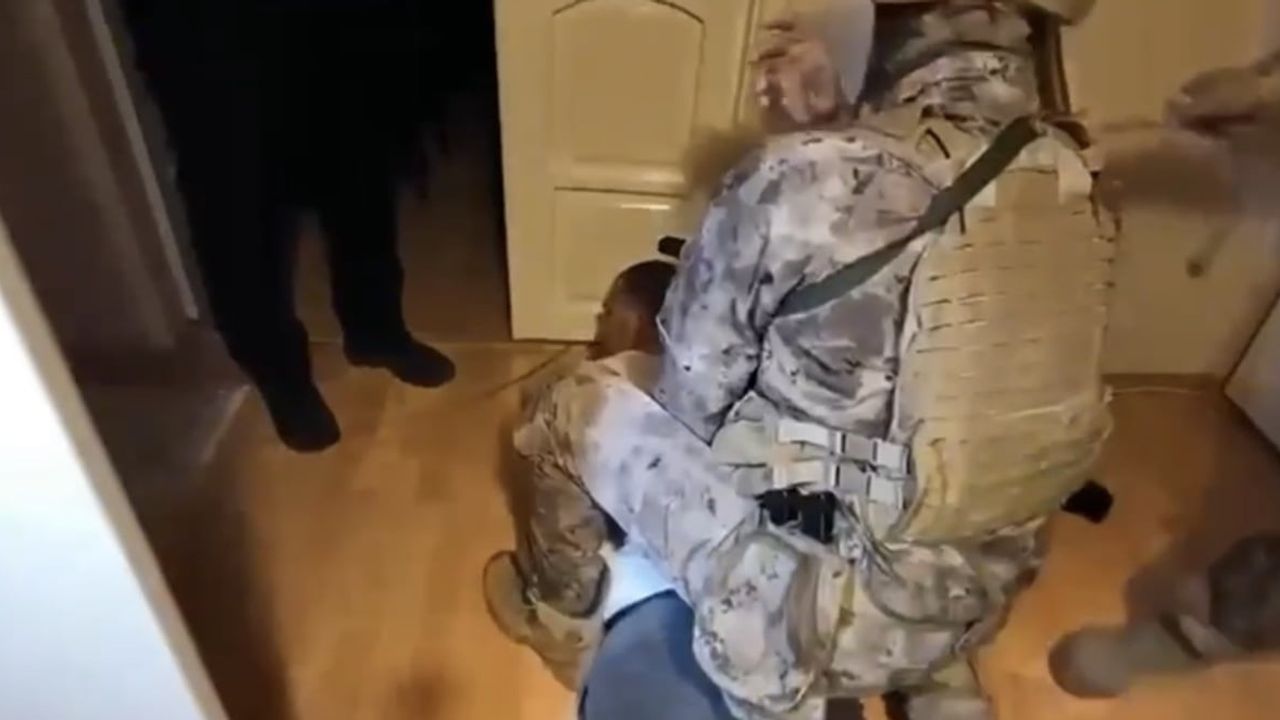 Samsun merkezli 13 ilde 'Satır 2' operasyonu: Şase değiştirerek 50 milyon TL’lik vurgun yapan çete çökertildi