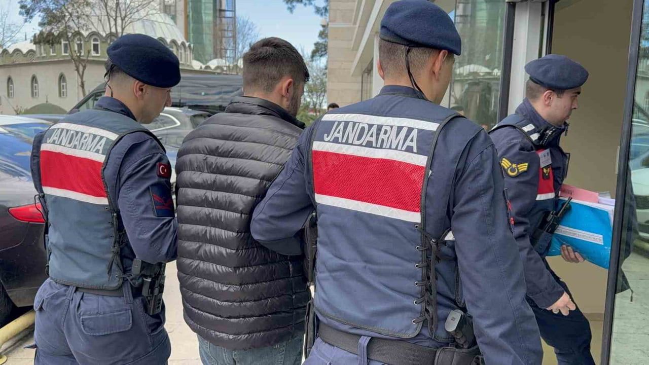 Samsun Tekkeköy'de oto tamirci dükkanına uyuşturucu operasyonu: 12 bin 280 sentetik ecza hapı ele geçirildi