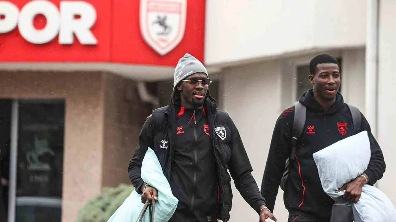 Samsunspor Rize'ye gitti: 27. hafta erteleme maçı öncesi kadro ve hazırlıklar