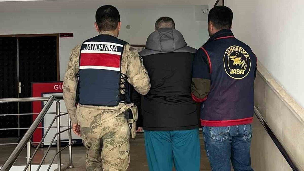 Şanlıurfa’da Aranan İki Şahıs Jandarmanın Operasyonuyla Yakalandı
