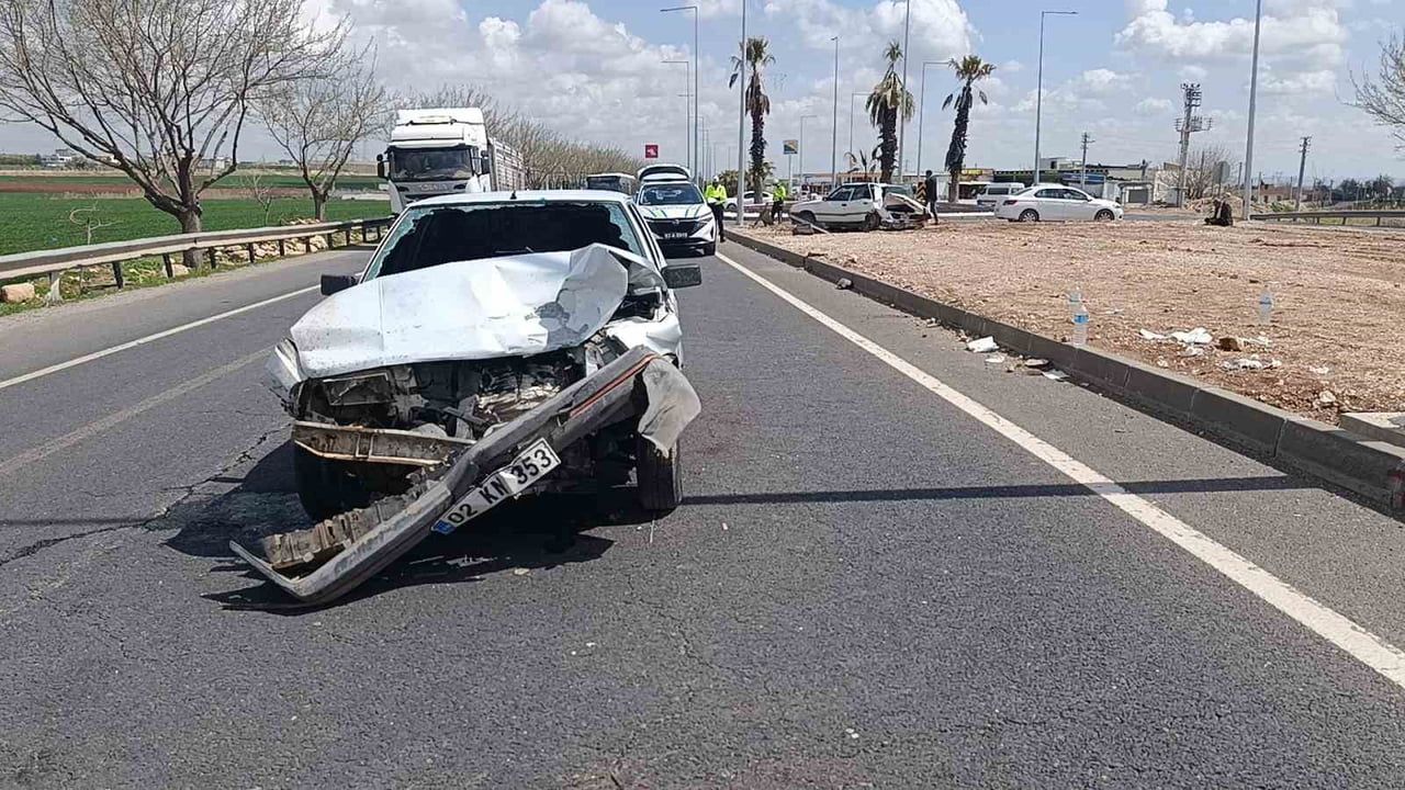 Şanlıurfa-Mardin kara yolunda kaza: 4 kişi yaralandı, 1’i ağır