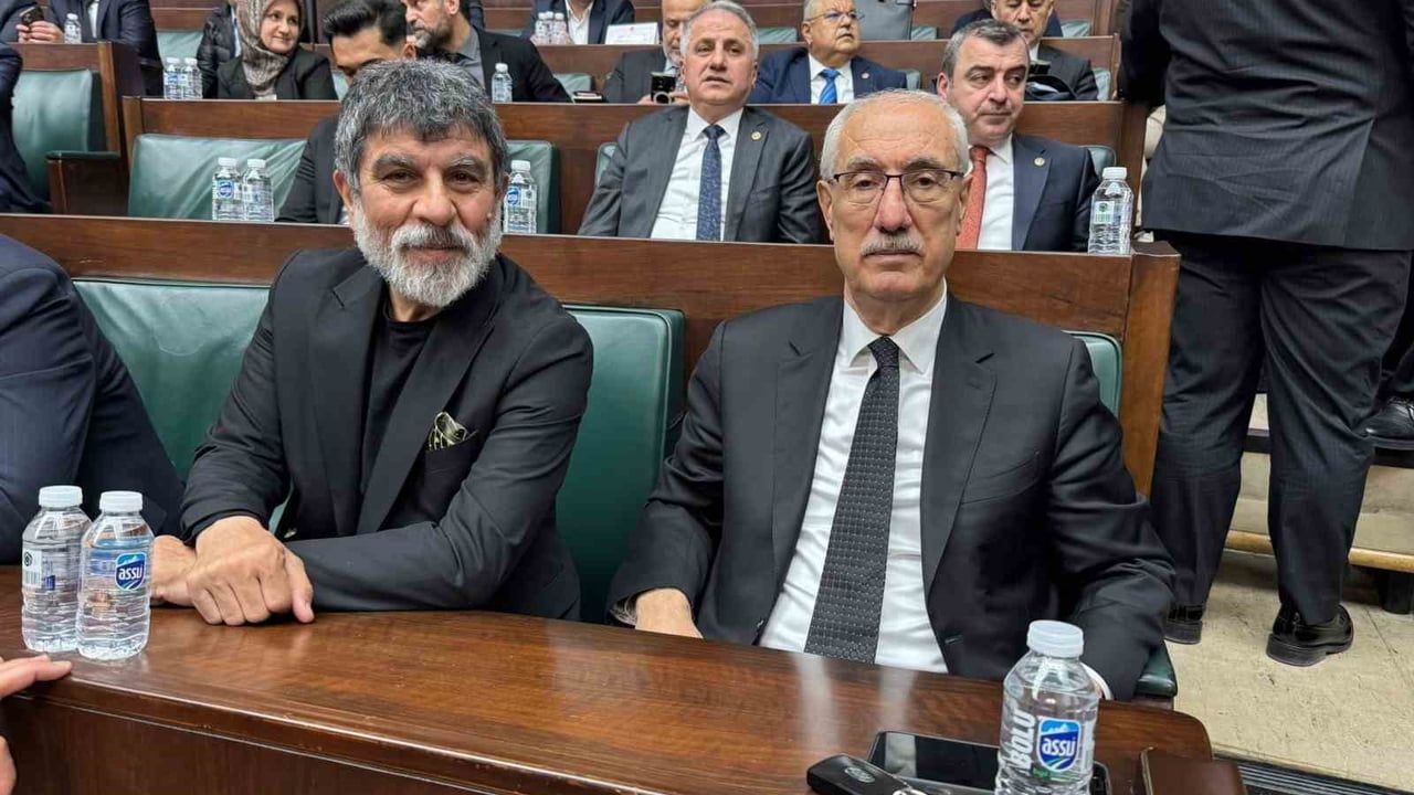 Sefa Zengin, 'Erdal Kömürcü' rolüyle tanınan oyuncu AK Parti TBMM Grup Toplantısı'na katıldı
