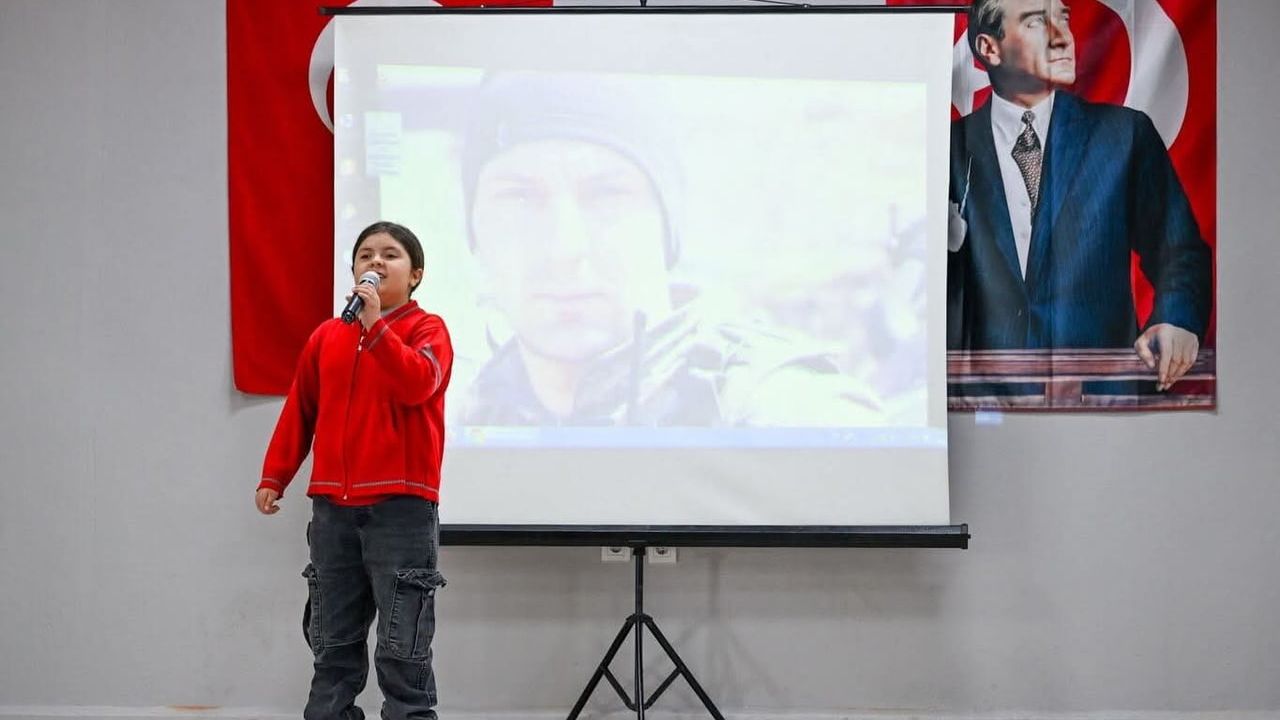 Şehit Anıl Yalap, şehadetinin 8. yılında Kofçaz’da kabri başında anıldı