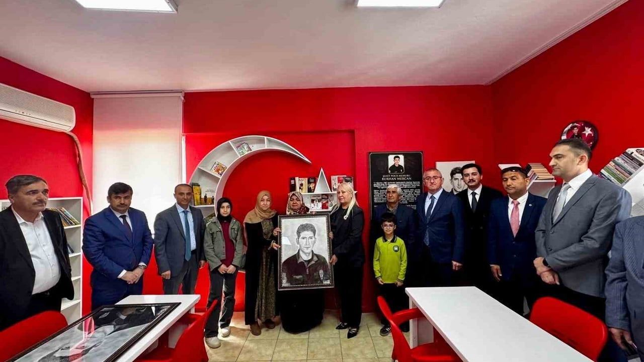 Şehit Polis Burhan Mercan'ın Adı İskenderun'daki Kütüphanede Yaşatılacak
