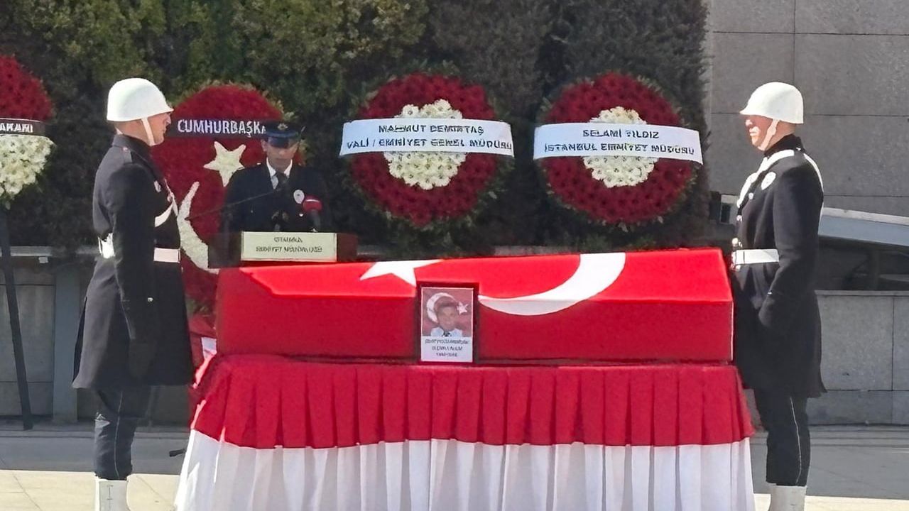 Şehit Polis Seçkin Yalçın İçin İstanbul Emniyet Müdürlüğü'nde Tören Düzenlendi