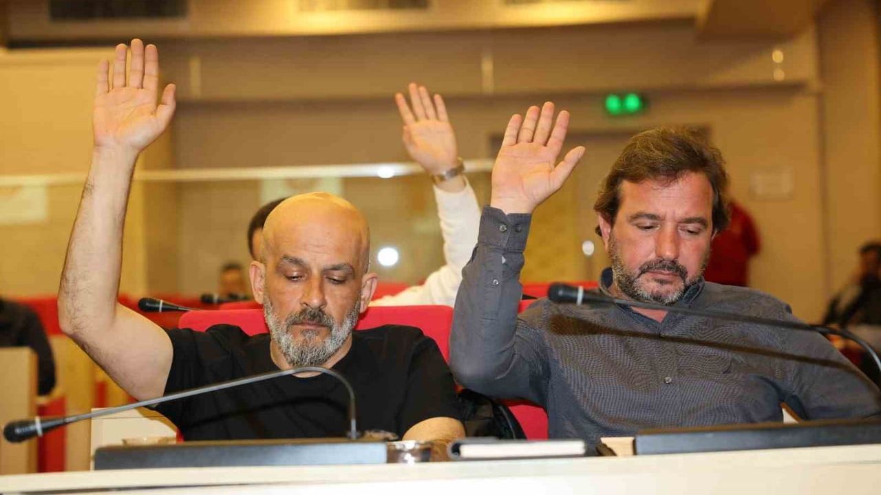 Şehzadeler Belediyesi Nisan Meclis Toplantısı: 10 Komisyon Raporu Kabul, 13 Teklif Komisyona Havale Edildi