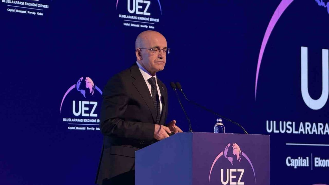 Şimşek: Yastık Altı Birikimin 640 Milyar Dolar Olduğu Tahmini ve Demiryoluna En Az 70 Milyar Dolar Yatırım Planı