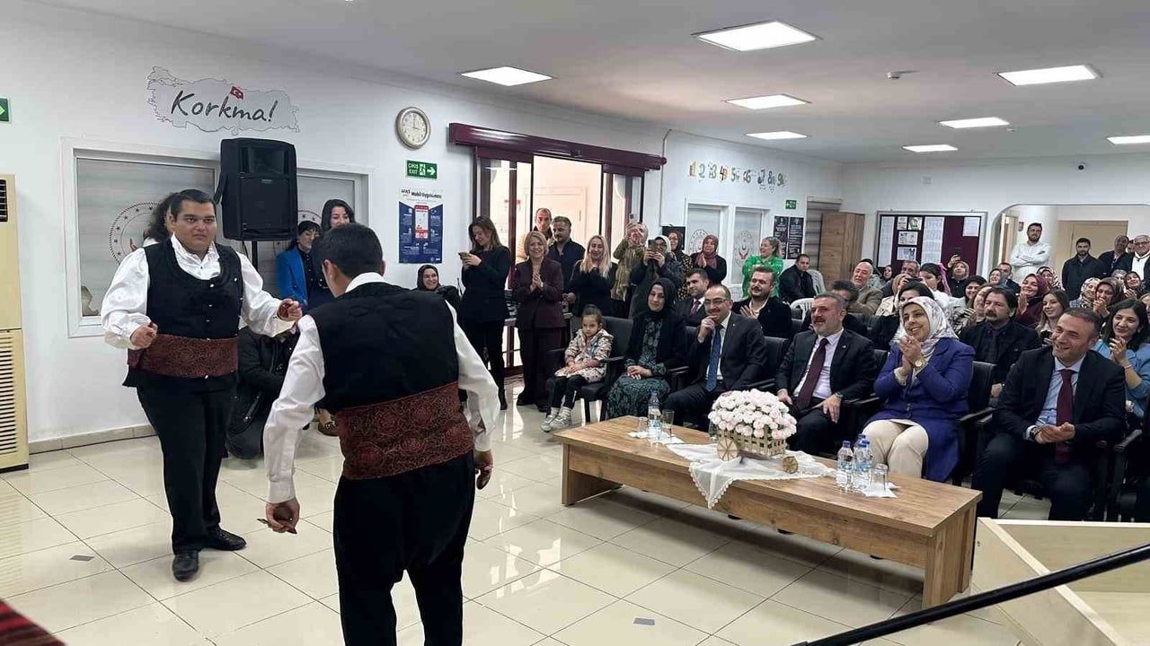 Sincan'da 2 Nisan Dünya Otizm Farkındalık Günü etkinliği — Murat Ercan özel çocuklar ve aileleriyle buluştu