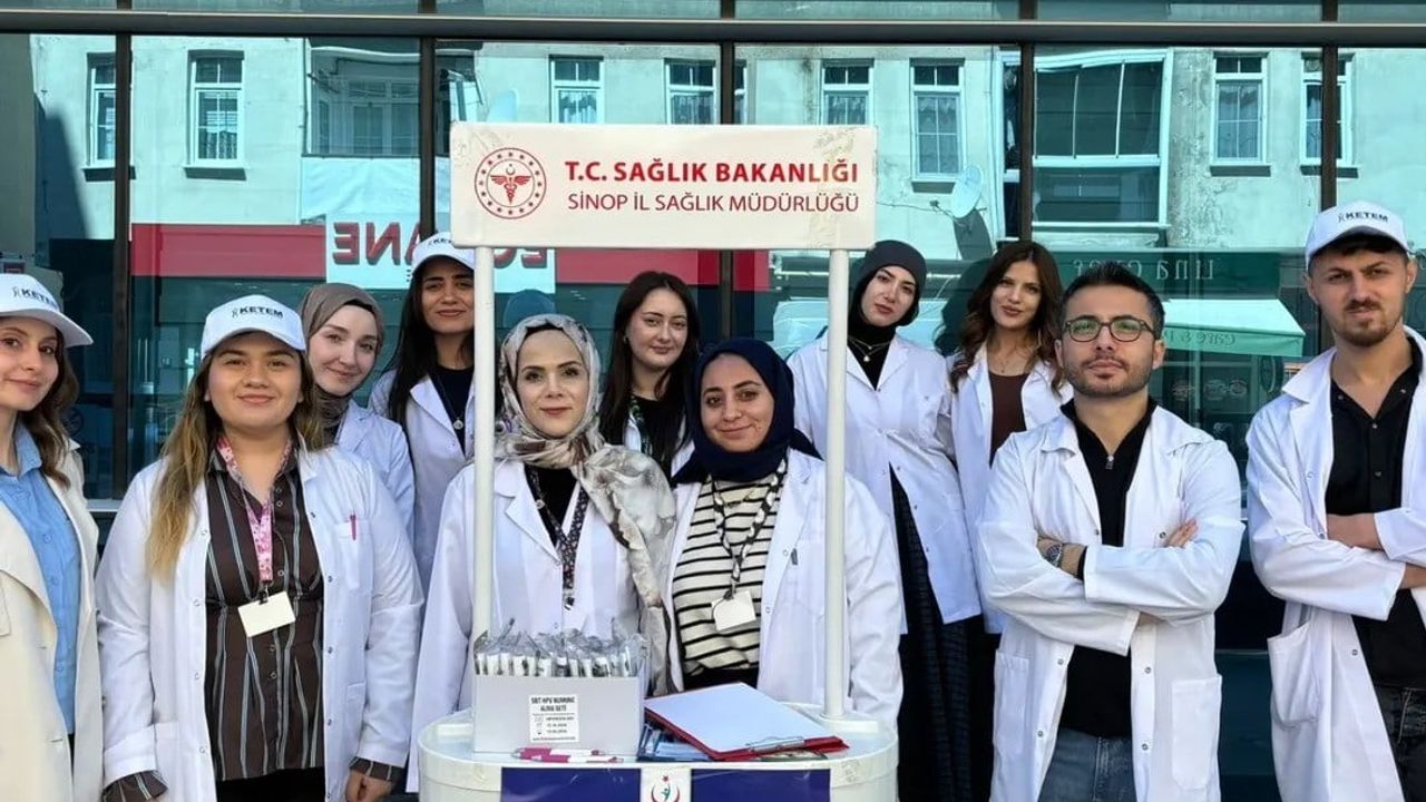 Sinop’ta hemşire adayları Kanser Haftası'nda erken teşhisin önemine vurgu yaptı