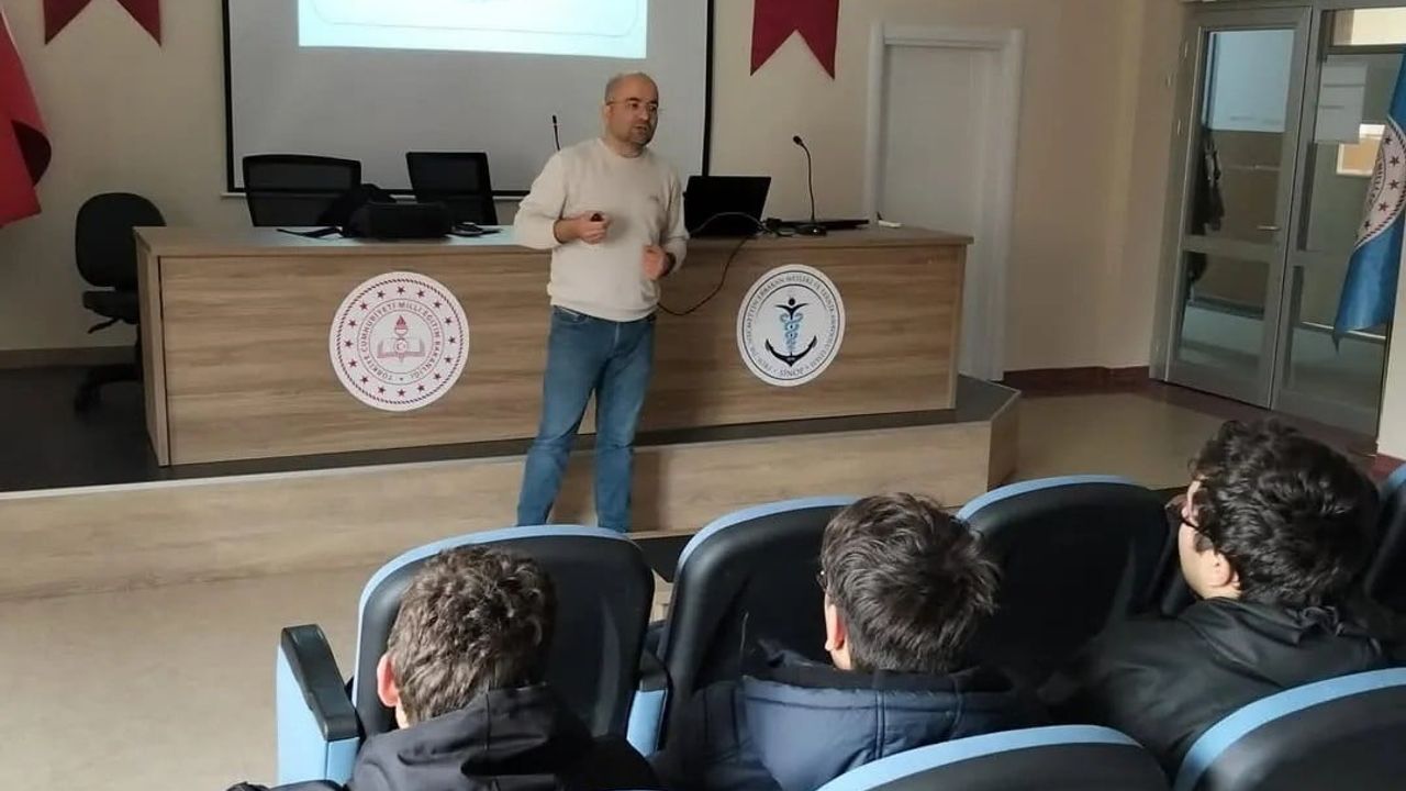 Sinop'ta liselilere iş sağlığı ve güvenliği eğitimi