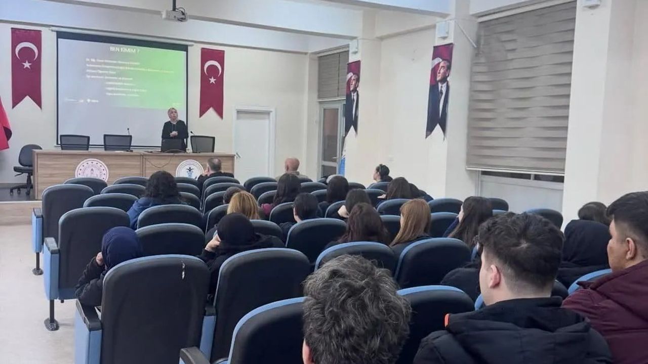 Sinop’ta öğrenciler 'Sürdürülebilir Beslenme' söyleşisinde sağlıklı yaşam bilgileri edindi
