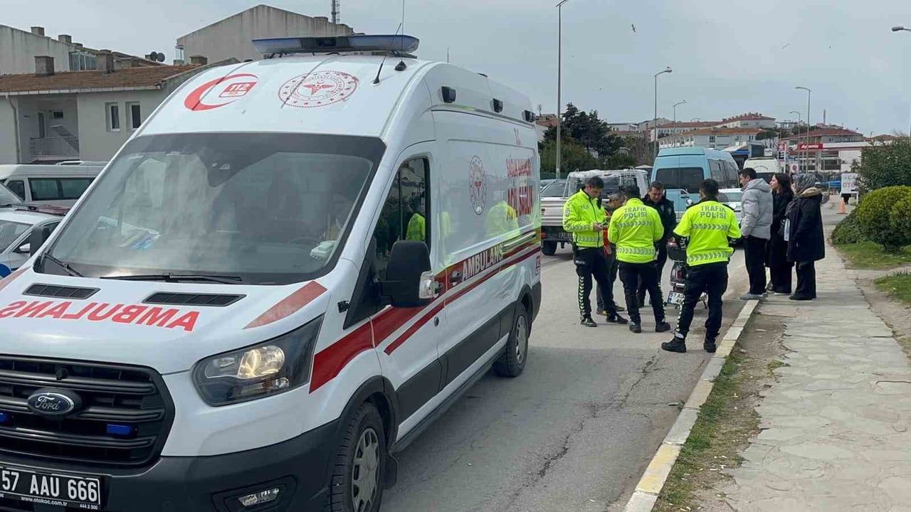 Sinop’ta otomobil ile motosikletin çarpışması sonucu 2 kişi yaralandı