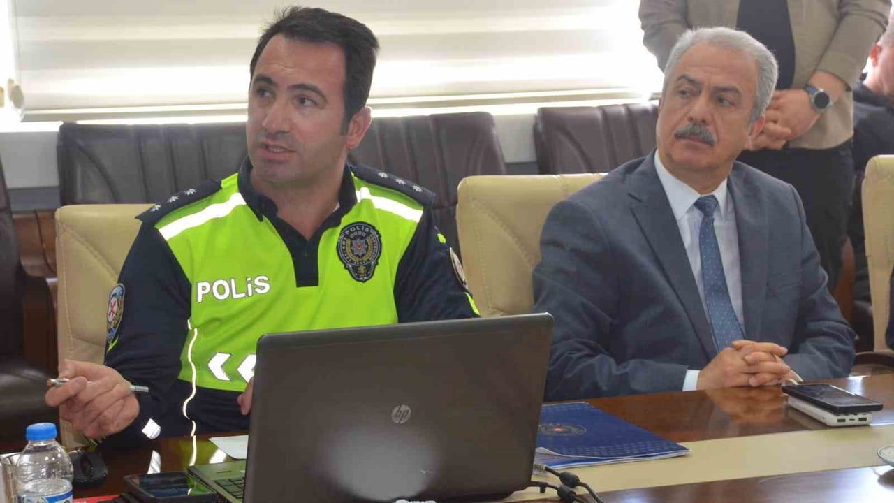 Sinop’ta Türkiye-İsviçre maçı öncesi trafik, güvenlik ve otopark tedbirleri açıklandı