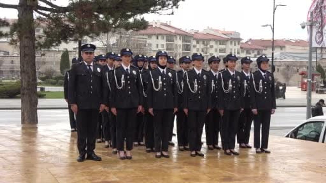 Sivas'ta 181. Kuruluş Yıldönümü: Helikopterli Polis Özel Harekat Gösterisi